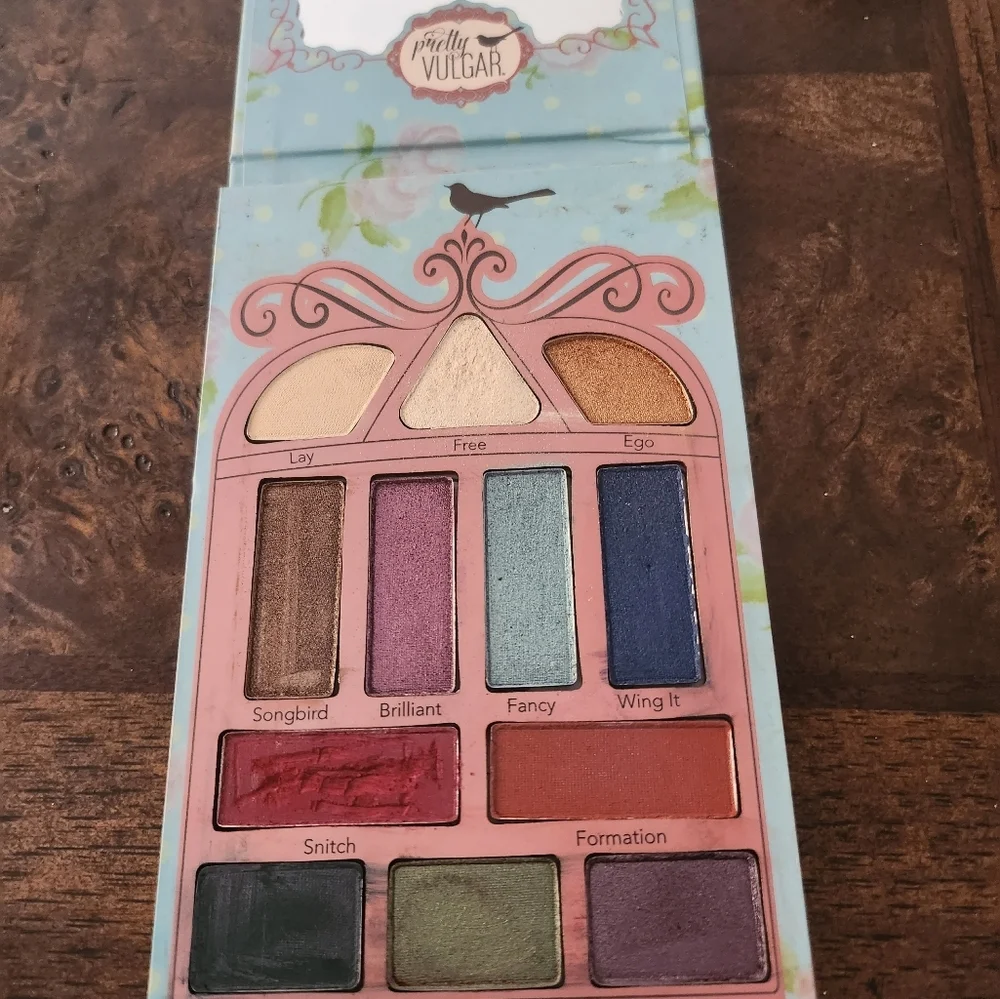 Pretty Vulgar - Pretty Birdie Eyeshadow Palette